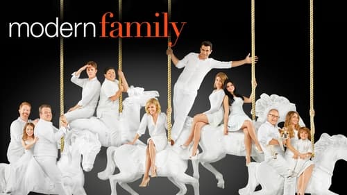 movies/2024-09-05/modern-family-11erZcj0qssmPcstI16OELKHouW.jpg