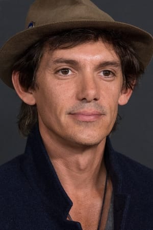 persons/2024-08-16/lukas-haas-vabZQXlAhyW2GxQfDM1PhKURA8.jpg