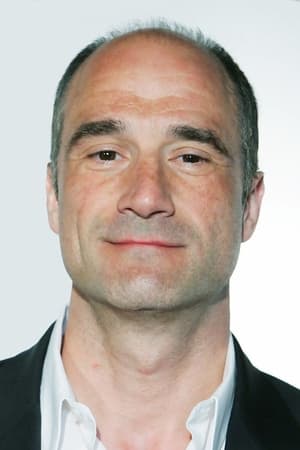 persons/2024-08-19/elias-koteas-gQpHrmTP9ylOsw8O4xKiuZHC7oo.jpg