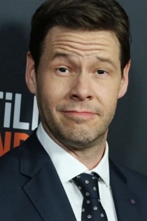 persons/2024-08-19/ike-barinholtz-voITeJ8Hp3pLmTqi6xmigpvJwsb.jpg