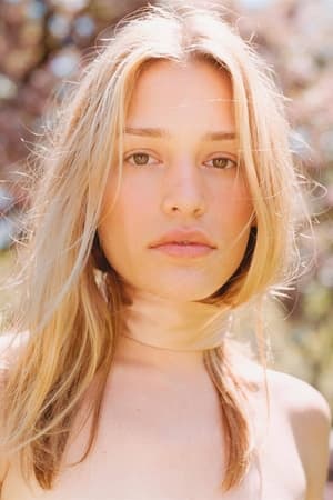 persons/2024-08-19/piper-perabo-5G6VcVFmCGqKKCJIx46nqLa2El9.jpg