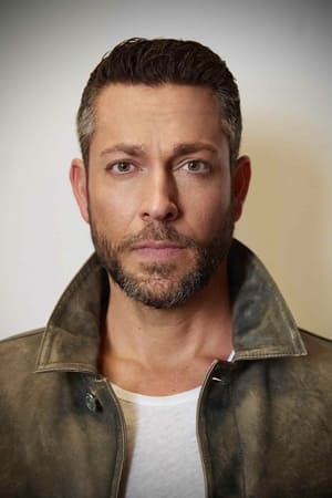 persons/2024-08-19/zachary-levi-ksz2bCFGz5LNiZmq4ry9ZWuErAs.jpg