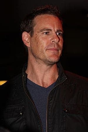 persons/2024-08-20/aaron-jeffery-bpCSPCOvYP5kYBqK2HqKVXHuyqc.jpg