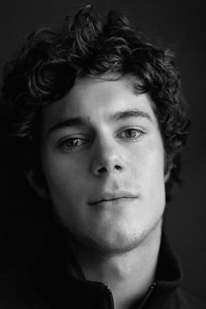 persons/2024-08-20/adam-brody-xIoYRf8v82HiQnCLj5AfLWx7yE4.jpg