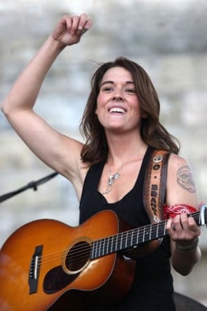 persons/2024-08-20/brandi-carlile-uVgtA93SNSe4mm0LT7WD61LyTbv.jpg