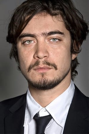 persons/2024-08-20/riccardo-scamarcio-pshbqY3dXjkgWAMp9dOmMuAMda1.jpg