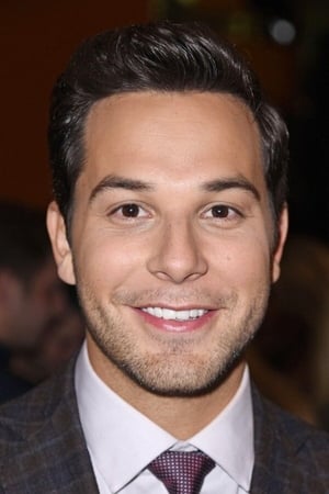 persons/2024-08-20/skylar-astin-9fUil5Nei21o0WHB2P4oPWJiAph.jpg