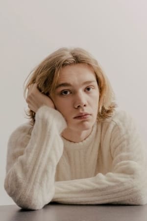 persons/2024-08-21/charlie-plummer-uFwXsdpGhu4BVigHNl8zJbwwMWj.jpg