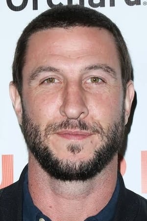 persons/2024-08-22/pablo-schreiber-1iFxNeUhOZKtvDH0YDiUfcw7N9Z.jpg