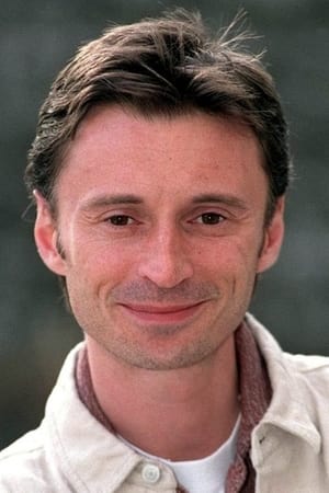 persons/2024-08-22/robert-carlyle-zhgh0t0yBfhqyJ7tIjFNqB1rEPL.jpg