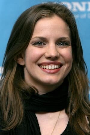 persons/2024-08-25/anna-chlumsky-upCFTMzx1bSC8nprFzsQfUDaFfG.jpg