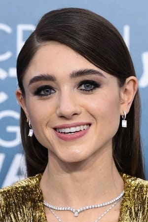 persons/2024-08-25/natalia-dyer-s3FtTAWa7g8AQHd6LLyGaFcSsoe.jpg