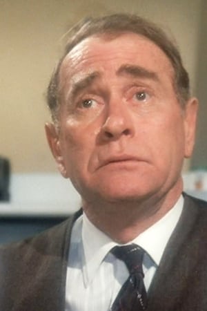 persons/2024-08-30/darren-mcgavin-w2r1GQOOzyB6Ku79nGelHv4VaNd.jpg