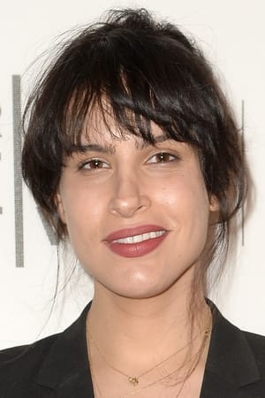 persons/2024-08-31/desiree-akhavan-8TZh0EvoWw9rqxBwqWC1PDQVWqZ.jpg