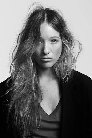 persons/2024-08-31/sophie-lowe-v0vxoy9NR5BjfHyWsYQIcBtSS6Q.jpg