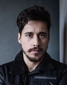 Peter Gadiot