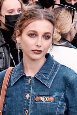 persons/2024-09-18/emma-chamberlain-bh6e46do8YqRvdqPuFikPWVAVaM.jpg