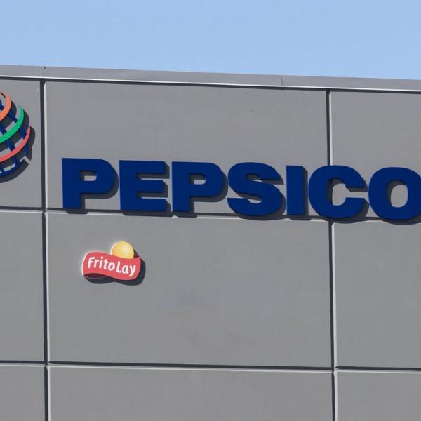 PepsiCo va relua producția de băuturi răcoritoare din Grecia din România