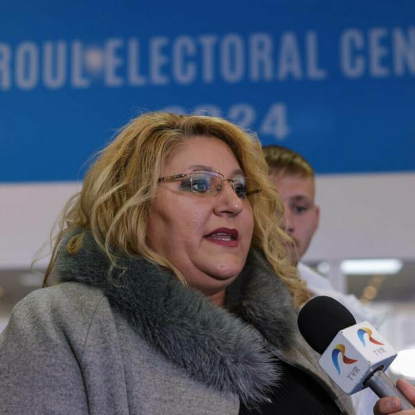 Europarlamentarul român Diana Sosoacă blocată de Curtea Constituțională să candideze la președinție