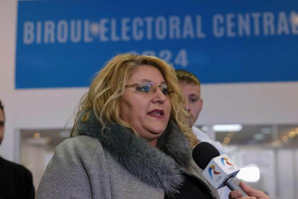 Europarlamentarul român Diana Sosoacă blocată de Curtea Constituțională să candideze la președinție