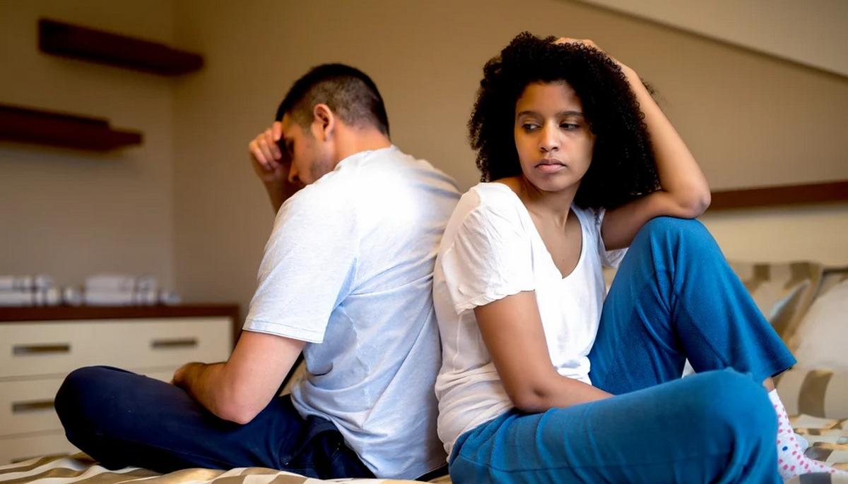 How does stress affect fertility in women and men?