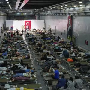 Marina Turciei își evacuează cetățenii din Beirut