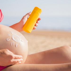 What are the risks of exposure to the sun when you are pregnant?