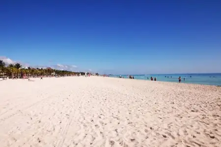 Cancun - PLAYA DEL CARMEN – GORGEOUS BEACHES, WITH WHITE SAND AND TURQUOISE WATER